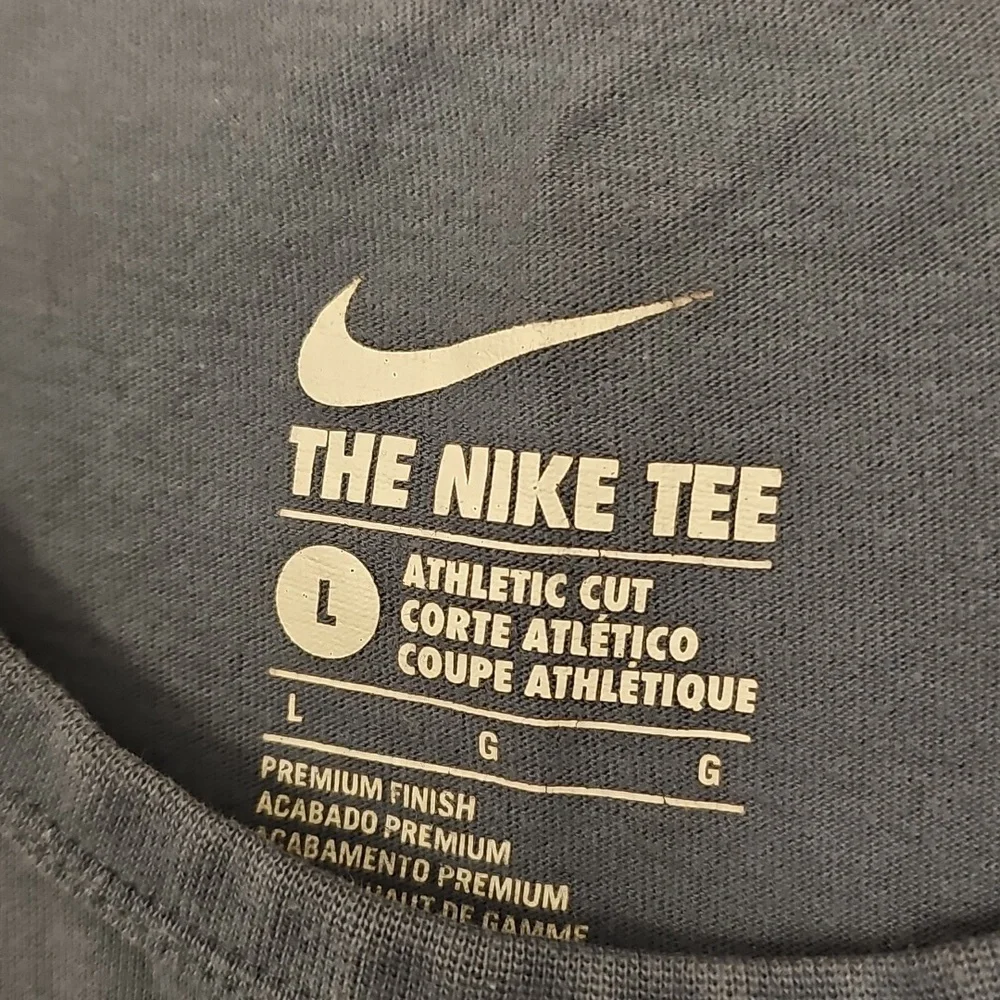 Kobe Bryants Limited Nike Mens Graphic Shirt - Picture 4 of 5